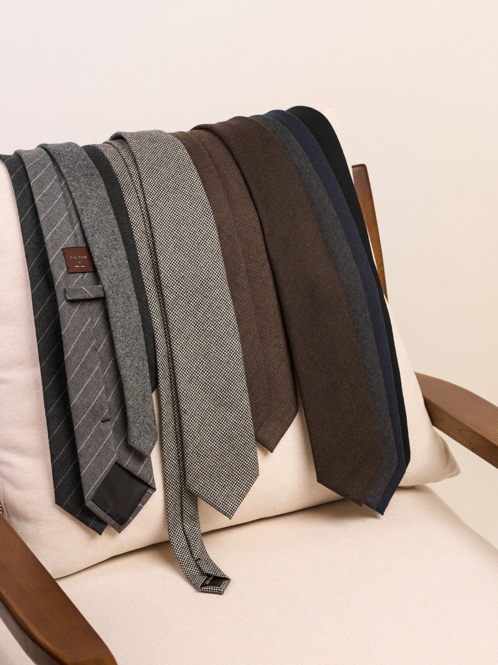 Classic 8CM All-Wool Handmade Tie for Men