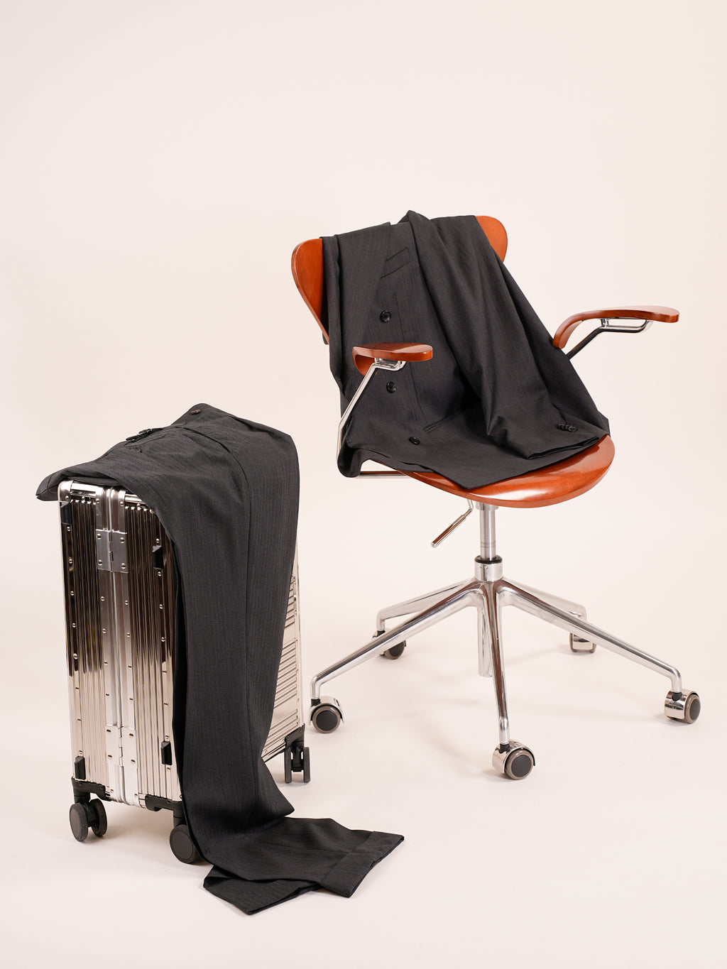 Men's 120S Wool Herringbone Suit